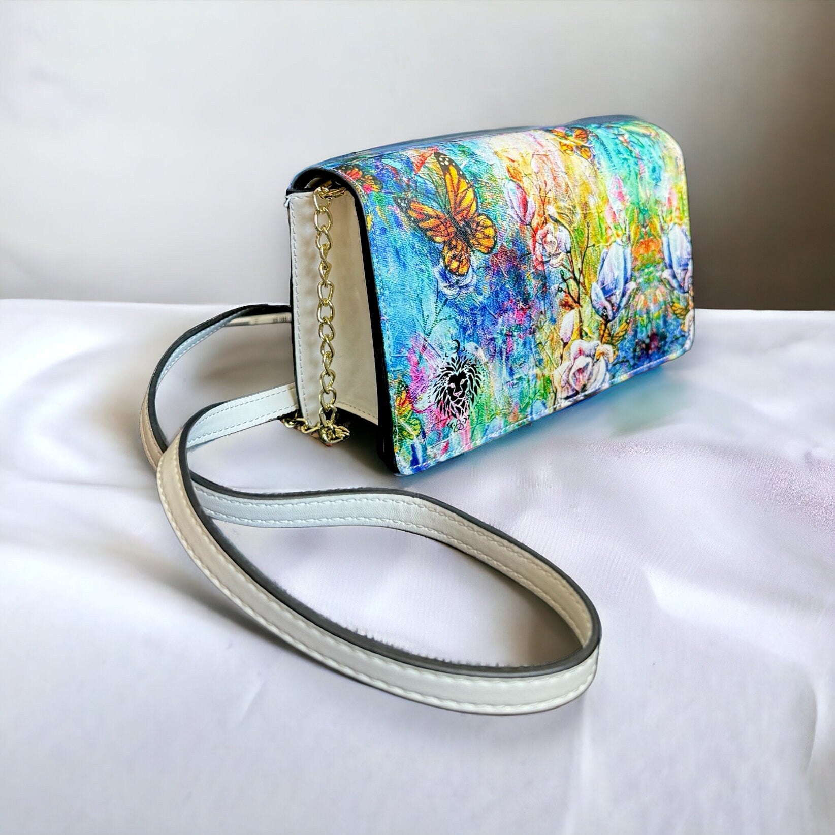 Small chain crossbody bag The Behold Collection by Sarah Camille Art