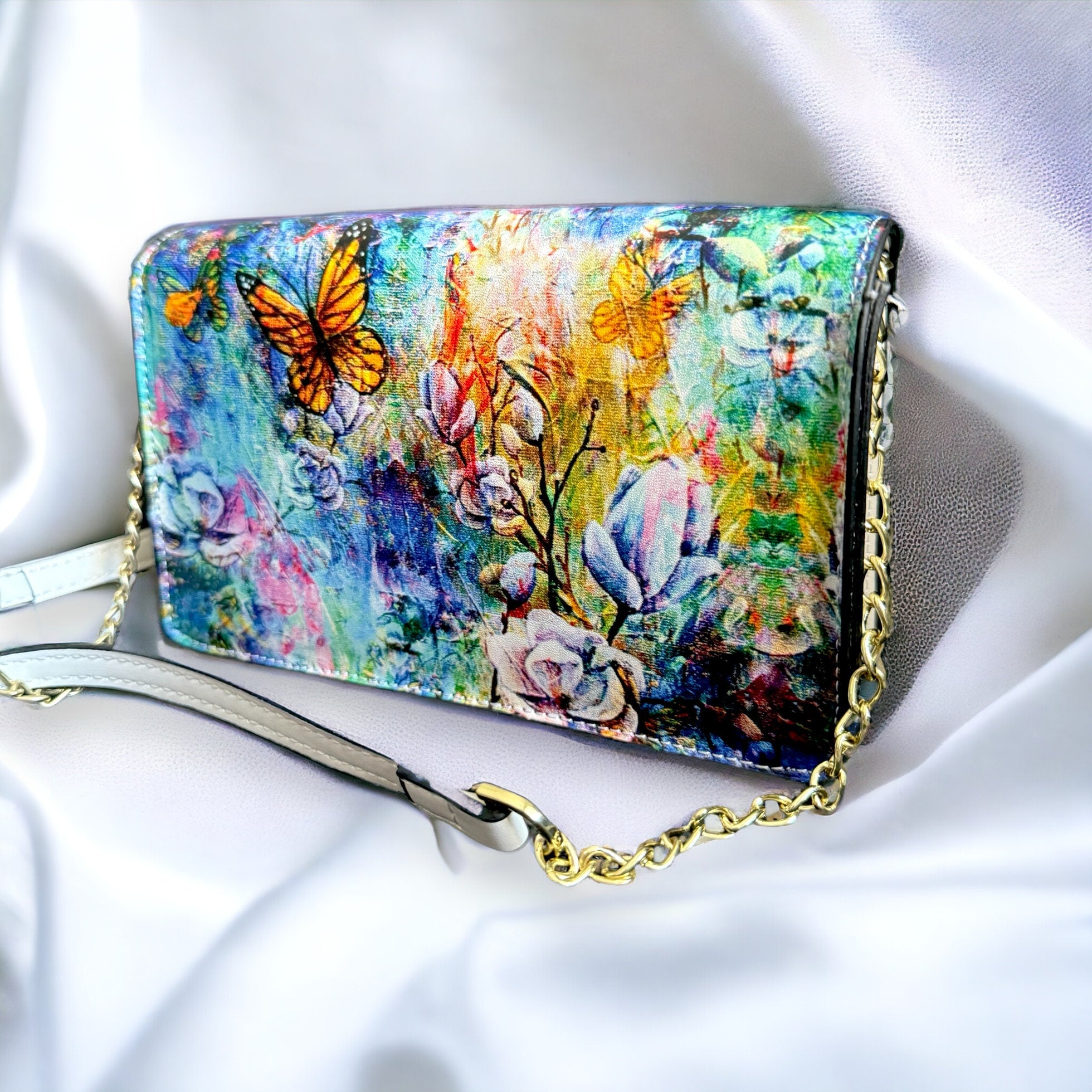 Small chain crossbody bag The Behold Collection by Sarah Camille Art