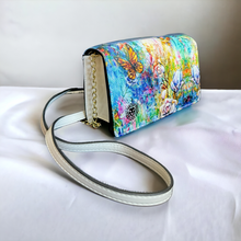 Load image into Gallery viewer, The Behold Collection Chain Crossbody Bag
