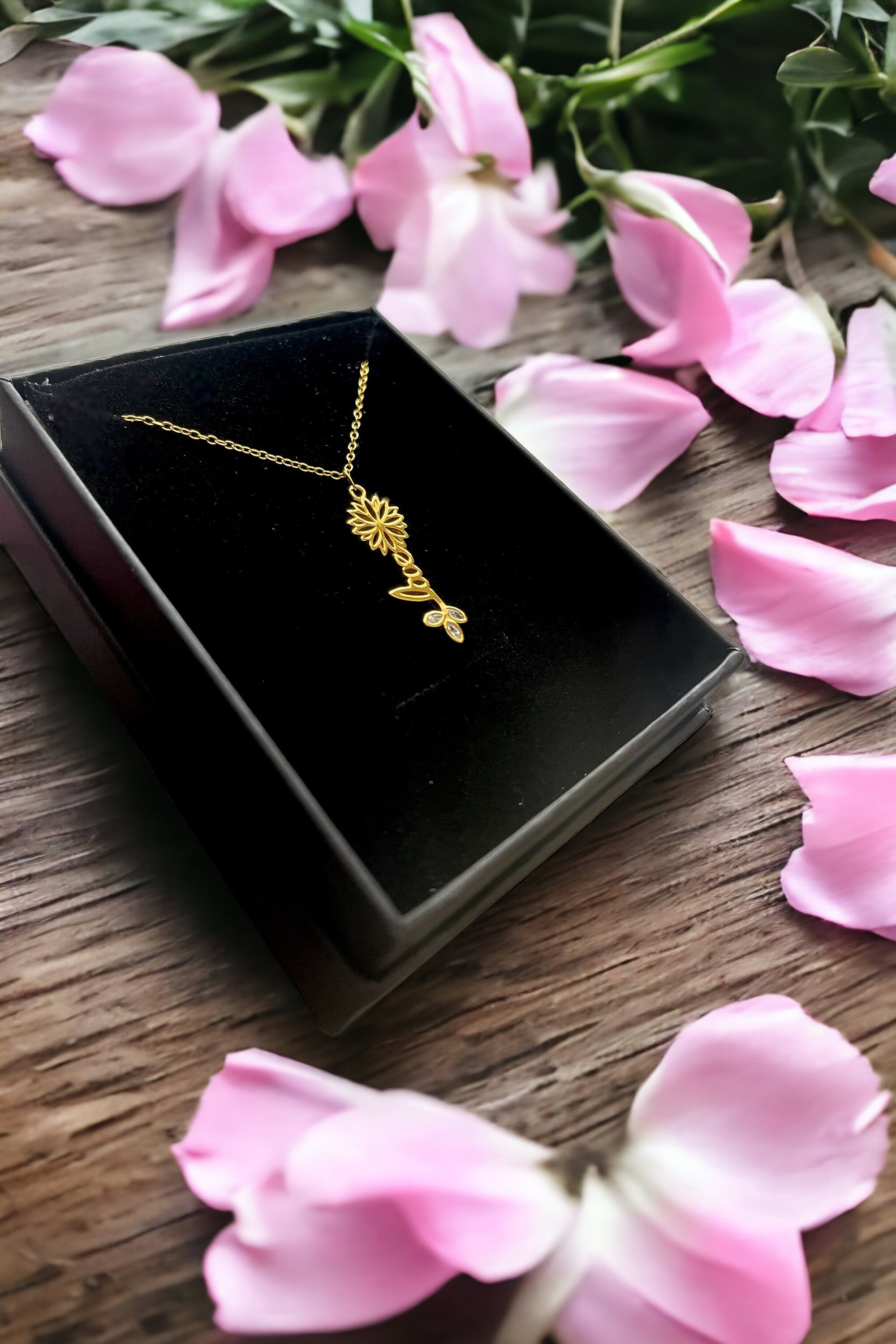 Flourish Necklace